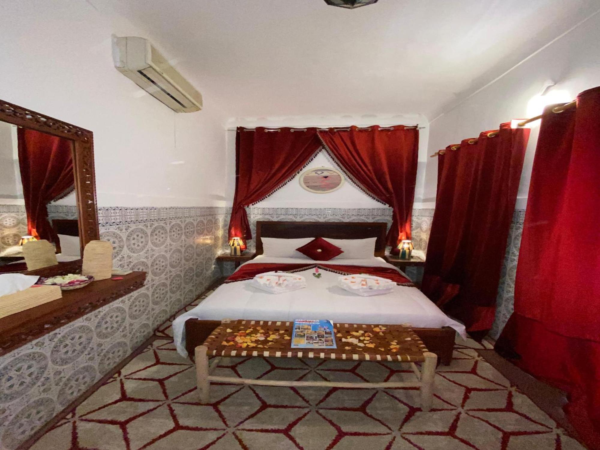 Riad Lazord De Marrakech Entier Marrakesh Exterior photo